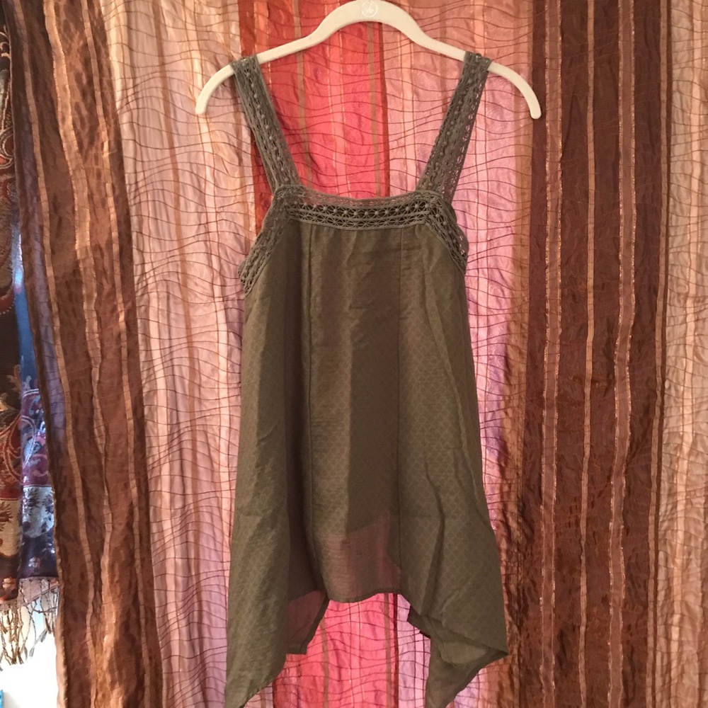 SUN & SHADOW tunic square neck, lace hem, green M